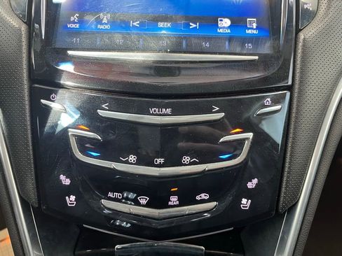 Used 2015 Cadillac XTS Luxury image 16