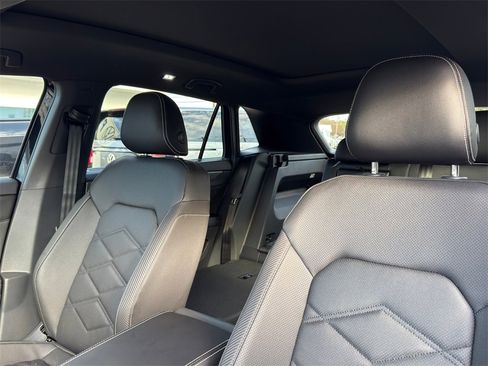 New 2026 Volkswagen Atlas Cross Sport SE image 15