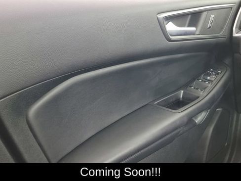 Used 2023 Ford Edge SE w/ Black Appearance Package image 30