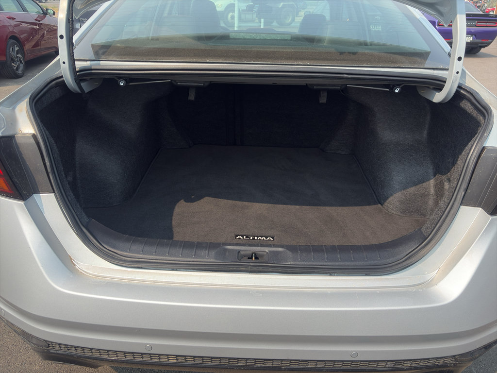 Used 2024 Nissan Altima 2.5 SR FWD image 21