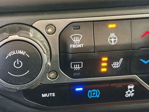 Used 2023 Jeep Wrangler Unlimited Sahara w/ Cold Weather Group image 22