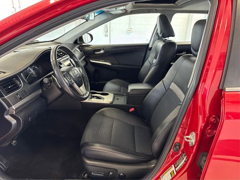 Used 2012 Toyota Camry LE image 9