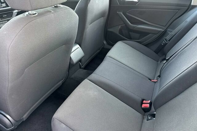 Used 2019 Volkswagen Jetta SE FWD image 12