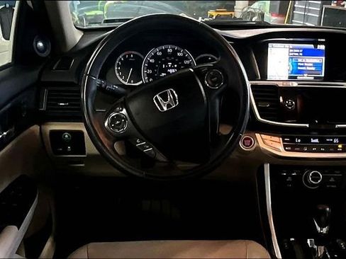 Used 2015 Honda Accord EX-L image 5