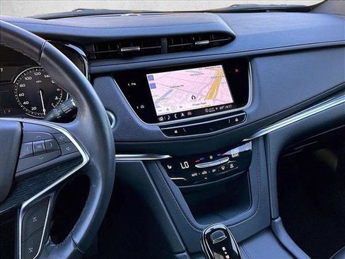 Used 2024 Cadillac XT5 Premium Luxury image 8