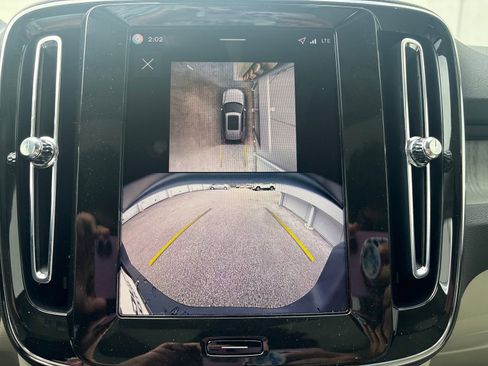 New 2026 Volvo XC40 B5 Plus w/ Protection Package Premier image 21