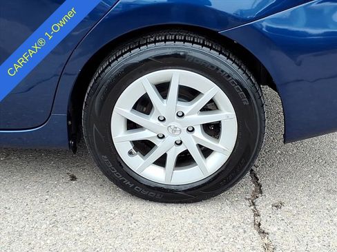 Used 2014 Toyota Prius V Three image 9