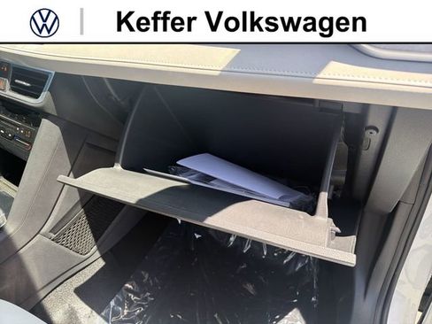 New 2026 Volkswagen Taos SE AWD/4WD image 34