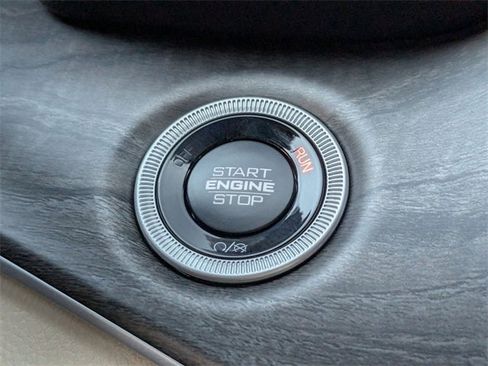 New 2025 Jeep Grand Cherokee L Limited image 25