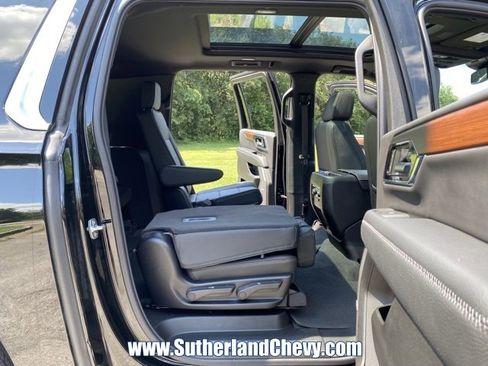 Certified 2025 GMC Yukon XL Denali image 40