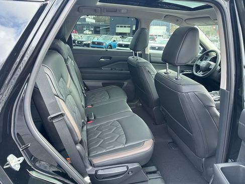 New 2026 Nissan Pathfinder Platinum w/ Cargo Package FWD image 29