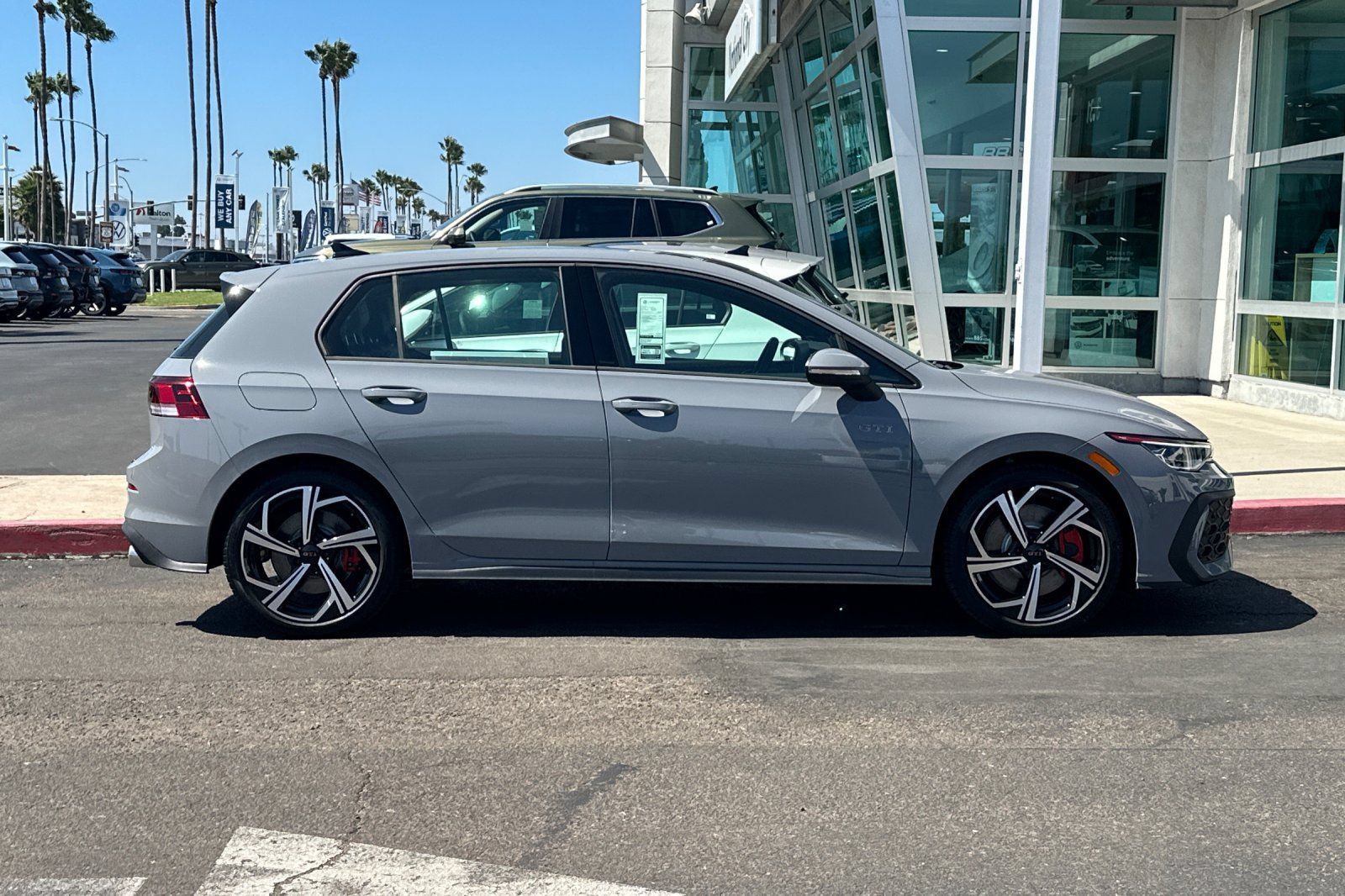 New 2026 Volkswagen GTI SE FWD image 4