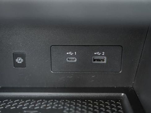 Used 2024 Nissan Pathfinder Platinum w/ Black Appearance Package image 28