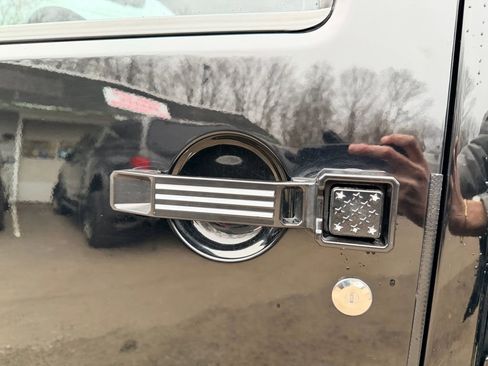 Used 2013 Jeep Wrangler Unlimited Sahara image 17