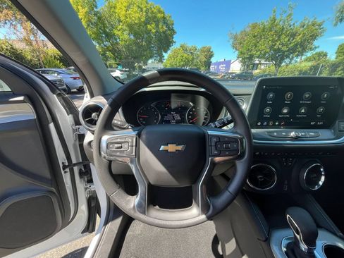 Used 2025 Chevrolet Blazer LT FWD image 34