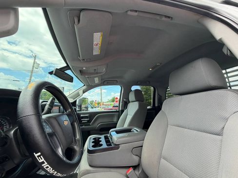 Used 2019 Chevrolet Silverado 2500 W/T AWD/4WD image 15