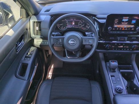 Used 2025 Nissan Pathfinder Rock Creek image 16