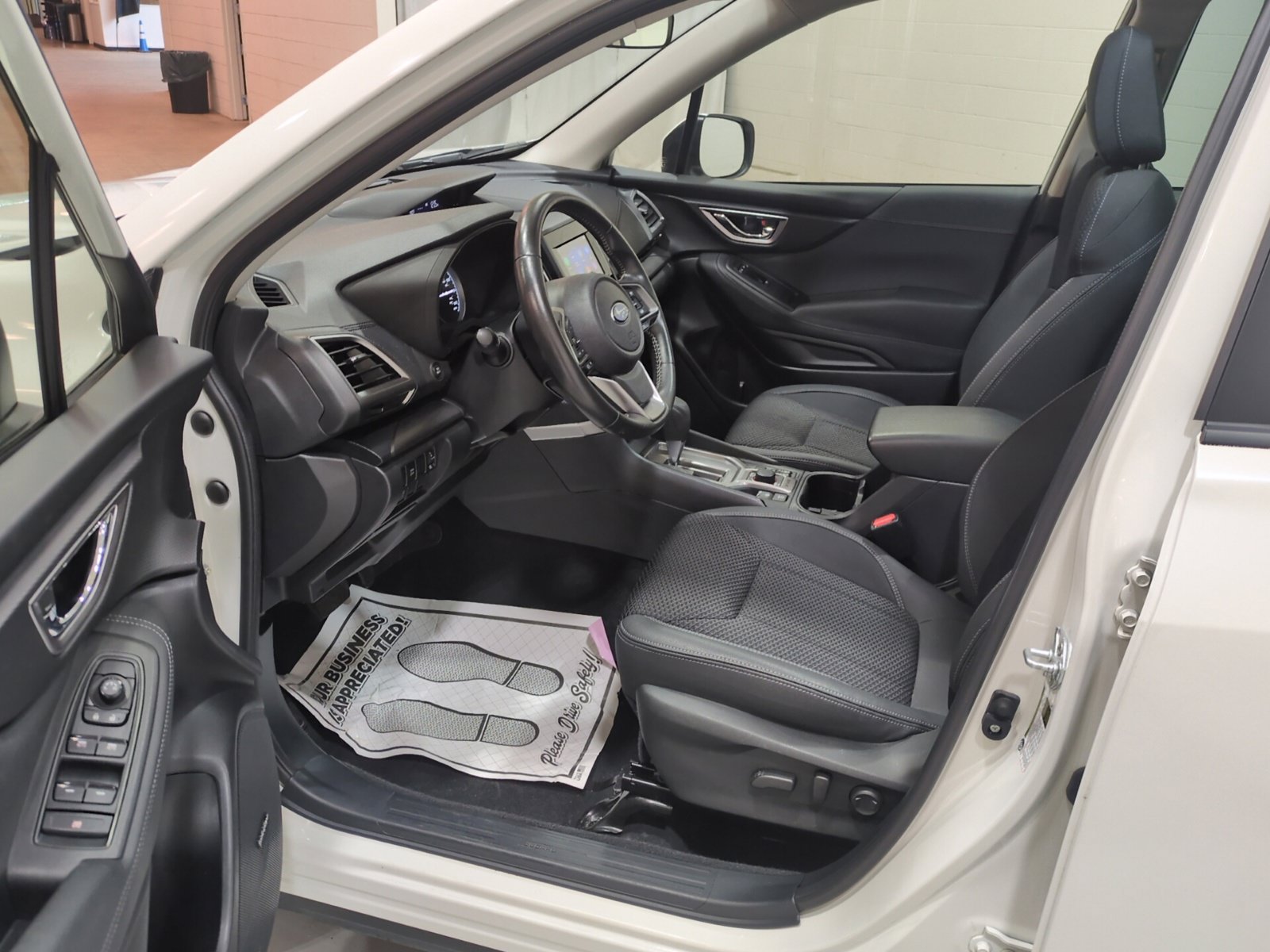 Used 2023 Subaru Forester Premium AWD/4WD image 15