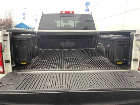 Used 2018 RAM 3500 SLT image 19