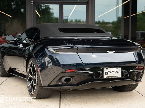 Used 2019 Aston Martin DB11 Volante RWD image 13
