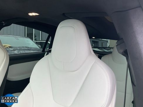 Used 2018 Tesla Model X 75D image 18