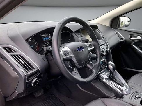 Used 2012 Ford Focus Titanium FWD image 17