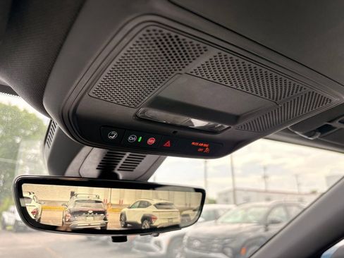 Used 2025 Chevrolet Equinox LT w/ Safety and Technology Package FWD image 21