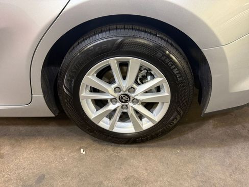 Used 2025 Toyota Camry LE image 29