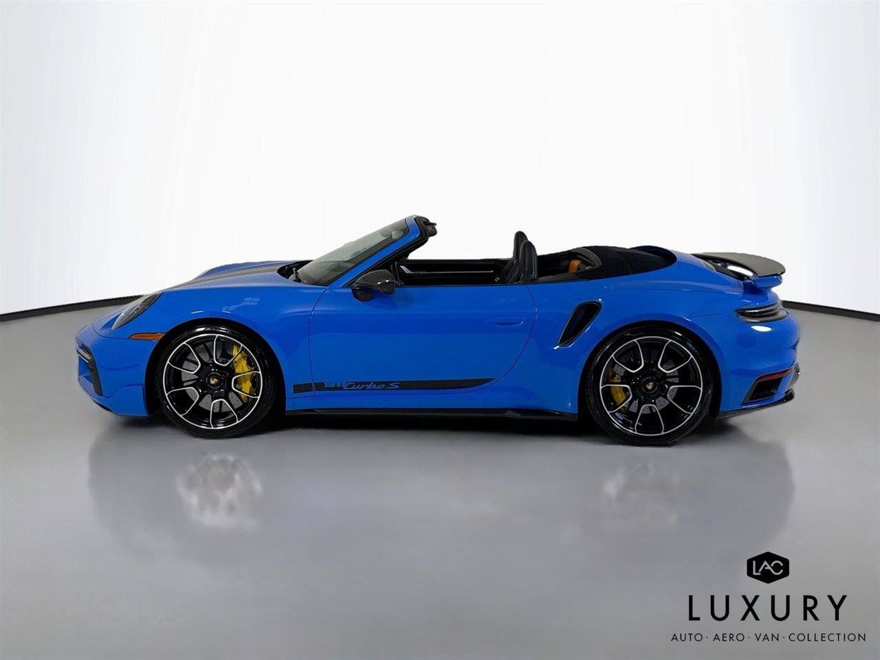 Used 2022 Porsche 911 Turbo S AWD/4WD image 9