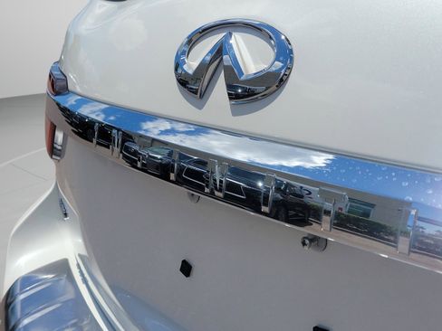 Used 2024 INFINITI QX80 Sensory w/ Cargo Package AWD/4WD image 29