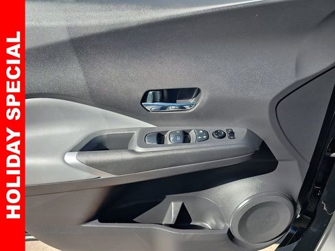 Used 2021 Nissan Kicks SR w/ SR Premium Package image 26