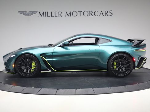 Used 2023 Aston Martin V12 Vantage RWD image 3