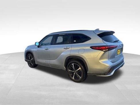 Used 2021 Toyota Highlander XSE image 5