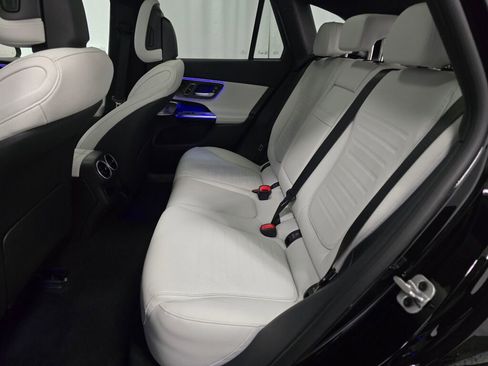 New 2026 Mercedes-Benz GLC 300 4MATIC image 18