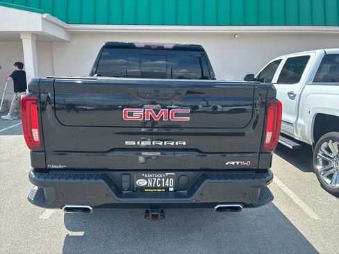 Used 2021 GMC Sierra 1500 AT4 w/ AT4 Premium Package AWD/4WD image 4