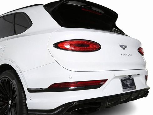 Used 2023 Bentley Bentayga Speed image 13