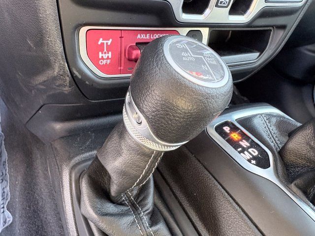 Used 2024 Jeep Wrangler Unlimited AWD/4WD image 21