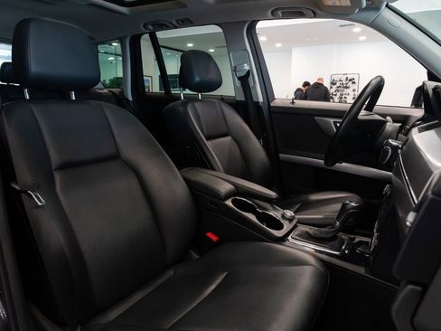 Used 2010 Mercedes-Benz GLK 350 4MATIC image 9