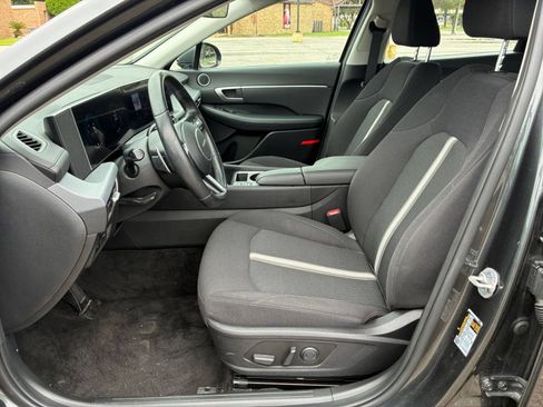 Used 2025 Hyundai Sonata SEL FWD image 22