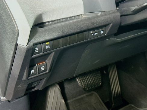 Used 2026 Toyota Sienna XLE AWD/4WD image 10