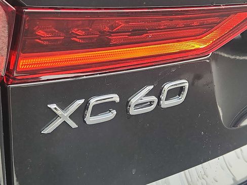 Used 2026 Volvo XC60 B5 Plus w/ Protection Package Premier AWD/4WD image 28