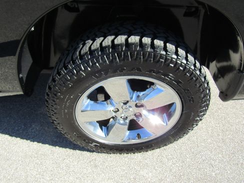 Used 2015 RAM 1500 Express w/ Black Ram 1500 Express Group image 10