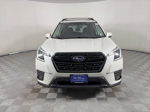 Used 2023 Subaru Forester Premium AWD/4WD image 2