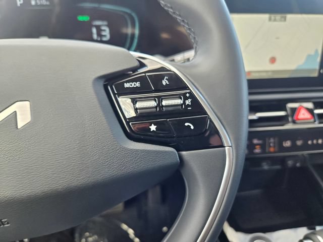 New 2026 Kia Niro EX FWD image 17