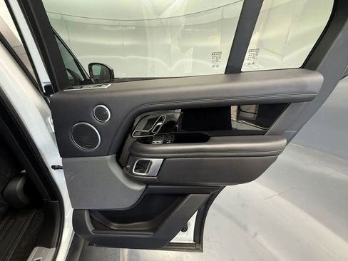 Used 2020 Land Rover Range Rover HSE image 34