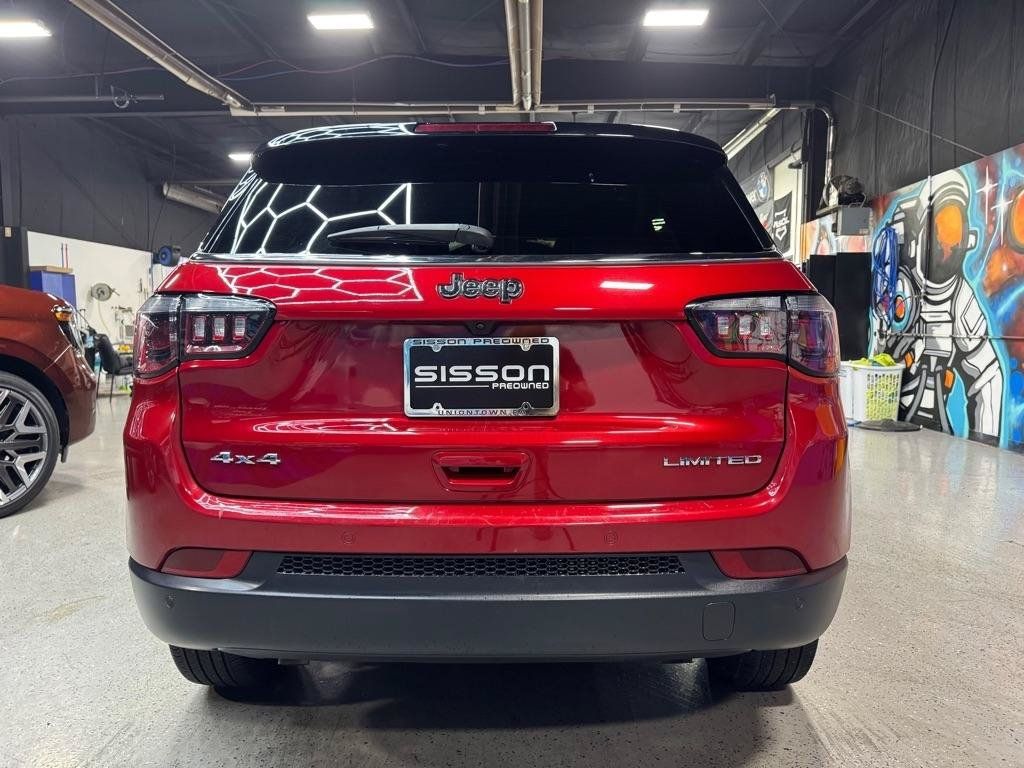 Used 2025 Jeep Compass Limited AWD/4WD image 4