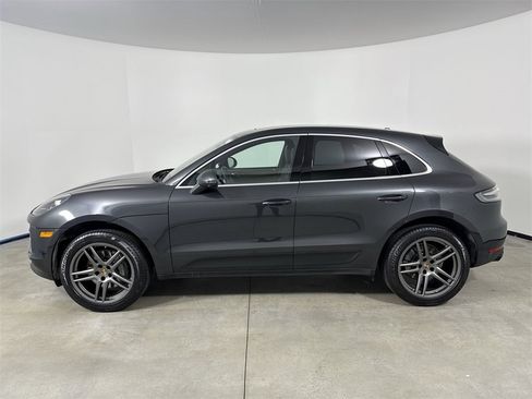 Certified 2021 Porsche Macan S image 2