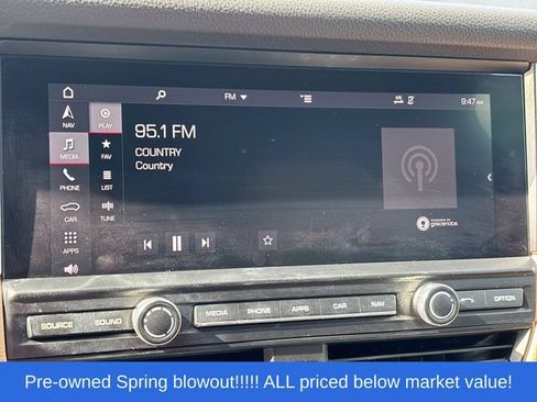 Used 2019 Porsche Macan AWD/4WD image 23