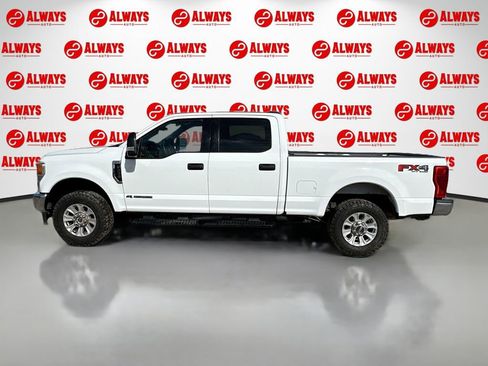 Used 2021 Ford F250 XLT w/ FX4 Off-Road Package image 10