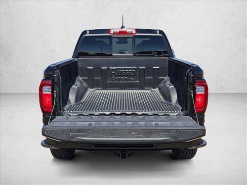 Used 2025 GMC Canyon Elevation w/ Convenience Package RWD image 6